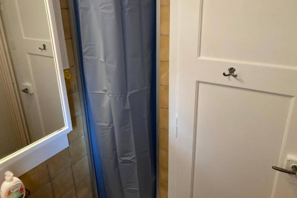 Parking & Appartement 2 Pieces Sans Traffic Lausanne Ngoại thất bức ảnh
